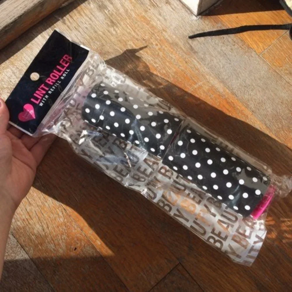 Pink Lint Roller With Polka dot Refilll